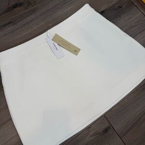 EVER NEW White Mini Skirt with Clean A-Line/ BRAND NEW
